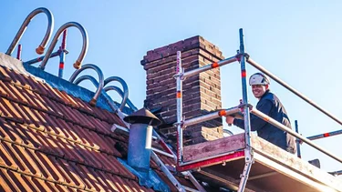 Layher daksteiger header