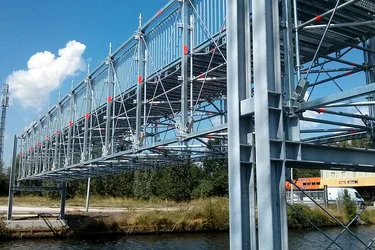 Infrastructuur oplossingen voor bruggen tunnels wegen vliegvelden havens