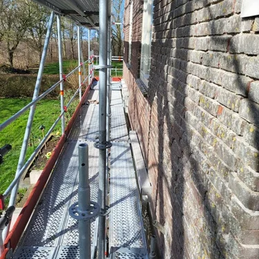 Renovatie met het Layher Allround AGS-leuningsysteem